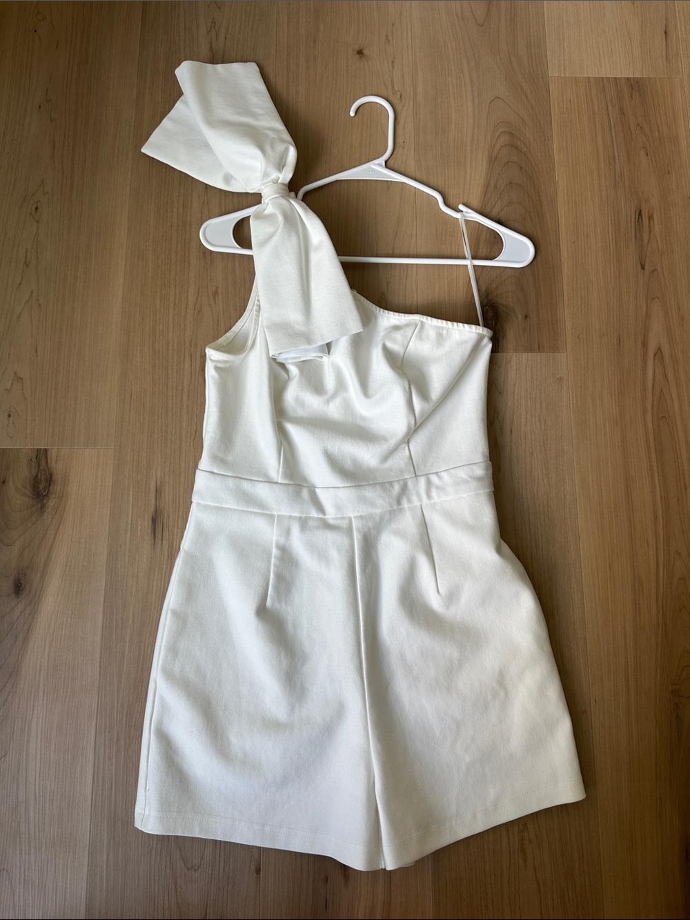 BELLA & BLOOM- one shoulder, white romper
